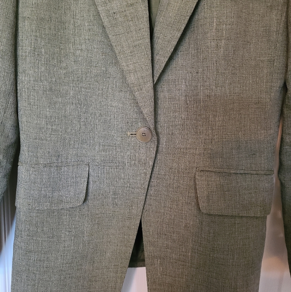 Blazer - Picture 4 of 7